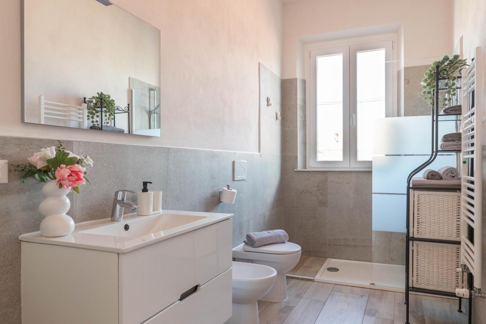 Abbraccio Di Mare- Relax Vicino Al Porto Apartment Livorno Luaran gambar